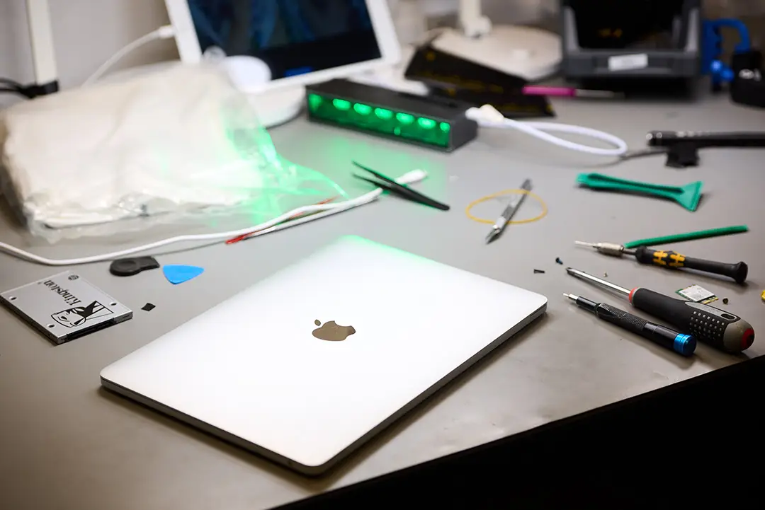 Rengøring Af Laptops - Alt Fra Rengørring Til Kølepastaskift